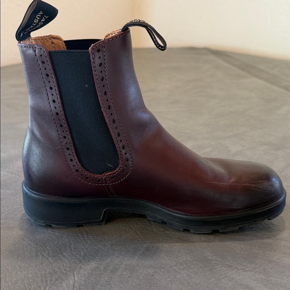 Blundstone Men's Dark Brown Leather Chelsea Boots - Picture 4 of 10